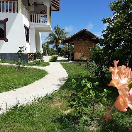 Zanboza Guesthouse La Digue  Extérieur photo