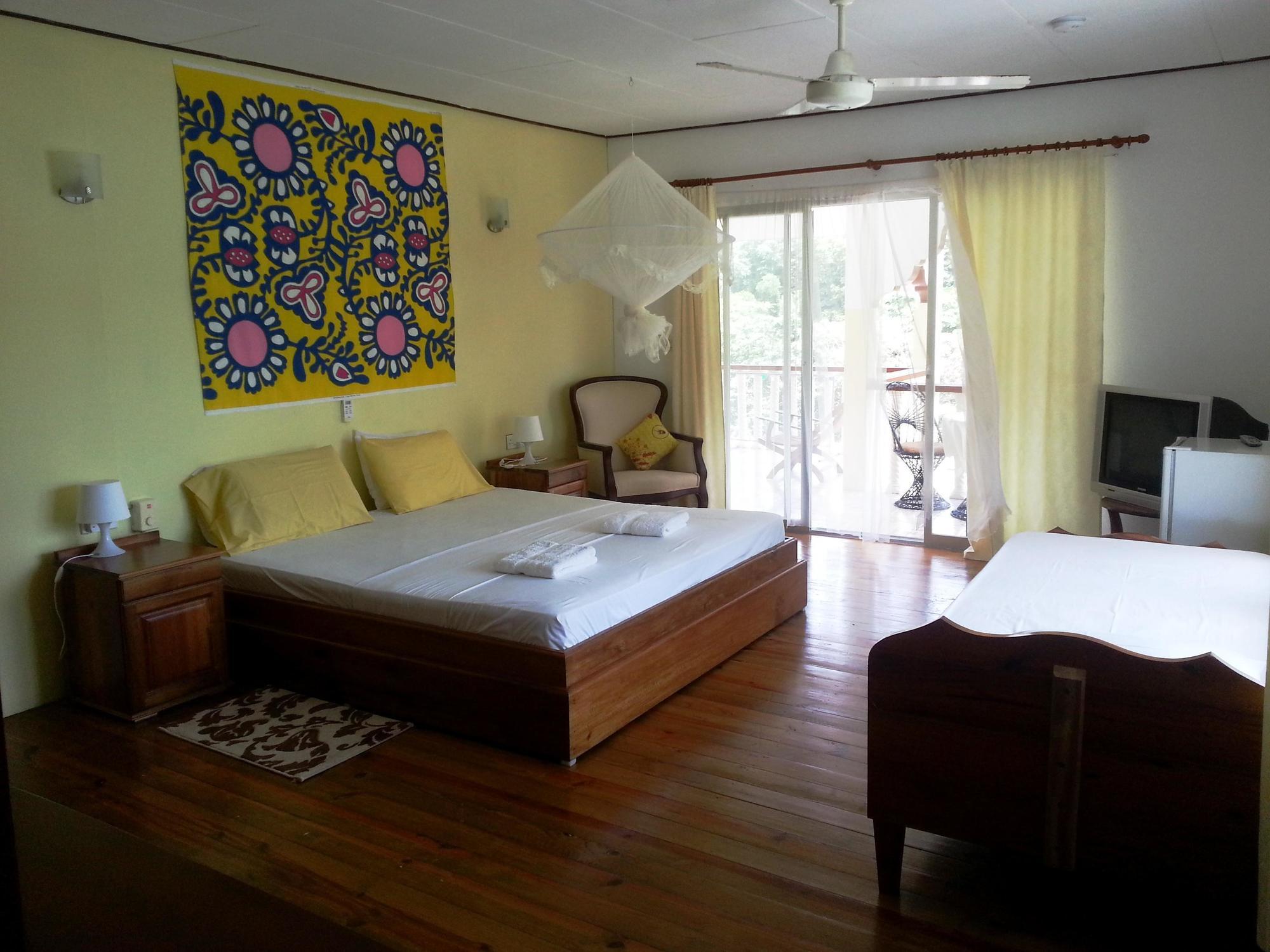 Zanboza Guesthouse La Digue  Extérieur photo