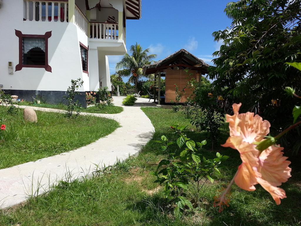 Zanboza Guesthouse La Digue  Extérieur photo